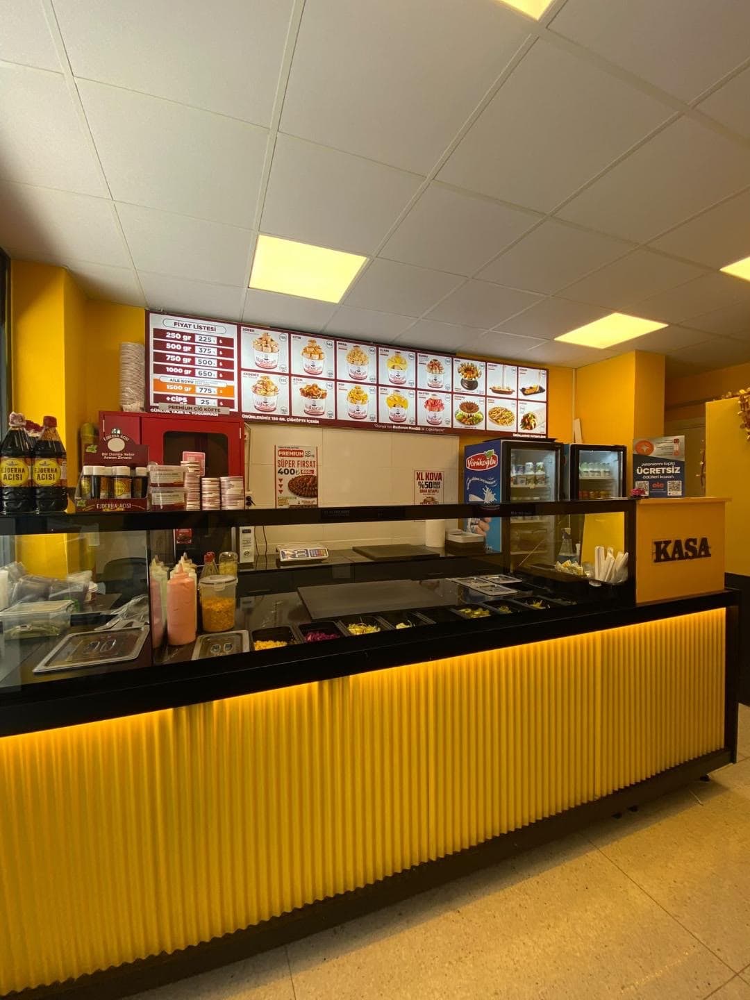 Babacan Çiğköfte Küçükpark kasa ve restoran iç mekânı